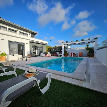 Villa Cinco *