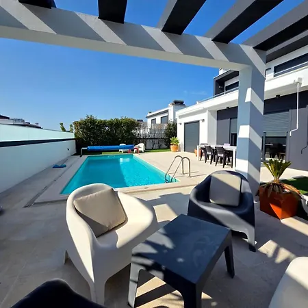 Villa Cinco *